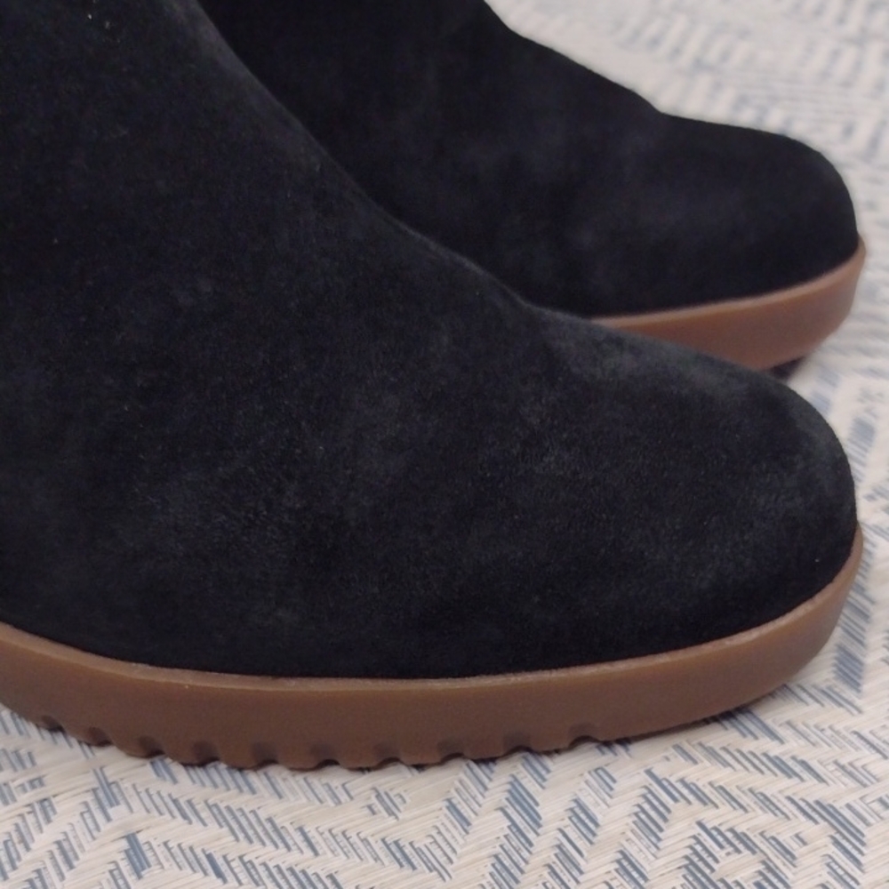 UGG Black Suede Winter Boots - Picture 12 of 13